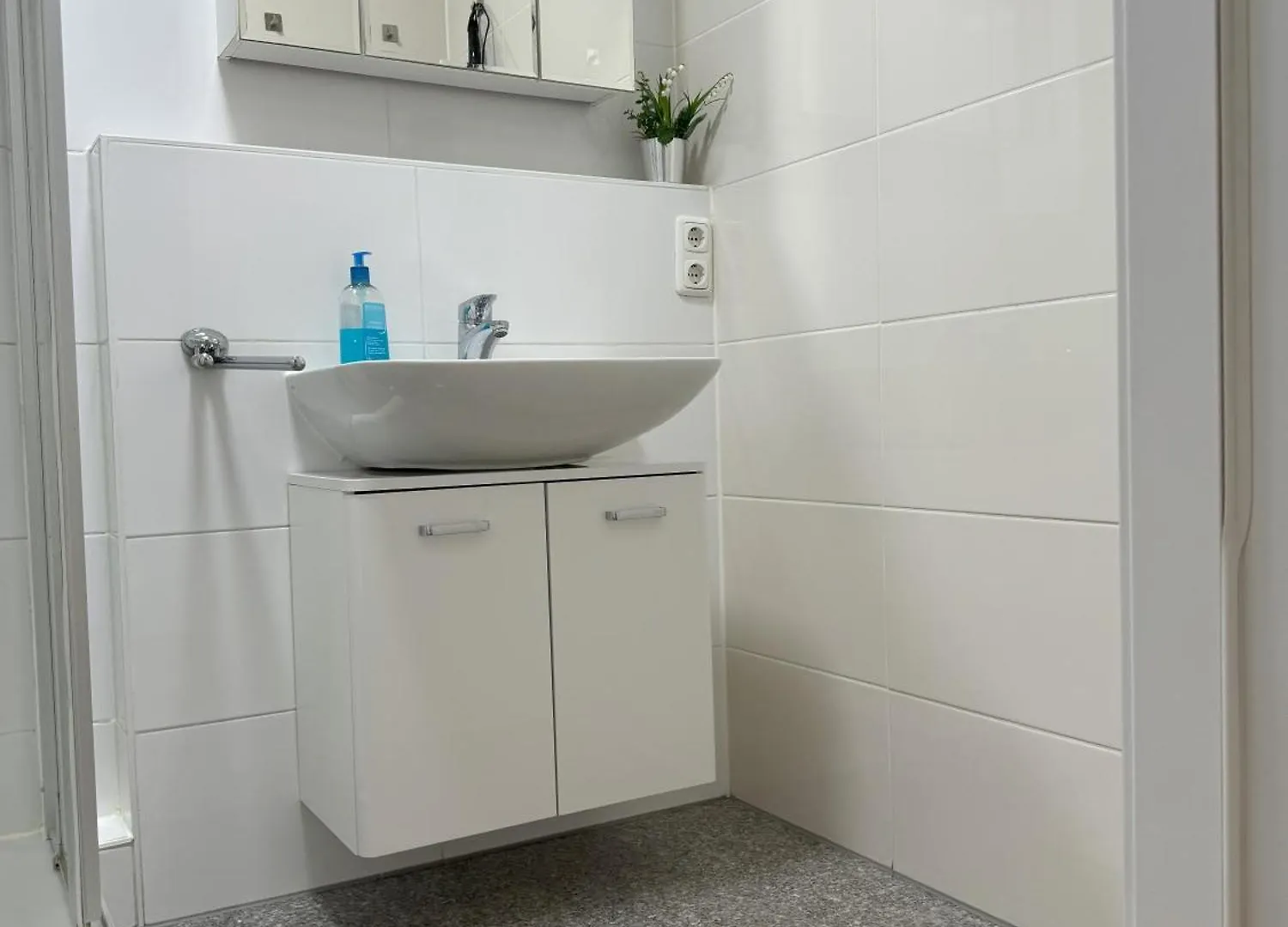 Sunny Apartment With Pool Access München 0*,  Deutschland